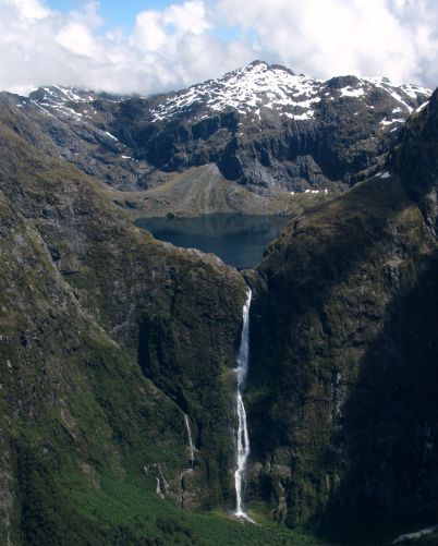 - Sutherland Falls, Nueva Zelanda